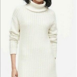 Banana Republic Ivory Turtleneck Sweater Dress. Size Small. Excellent Condition
